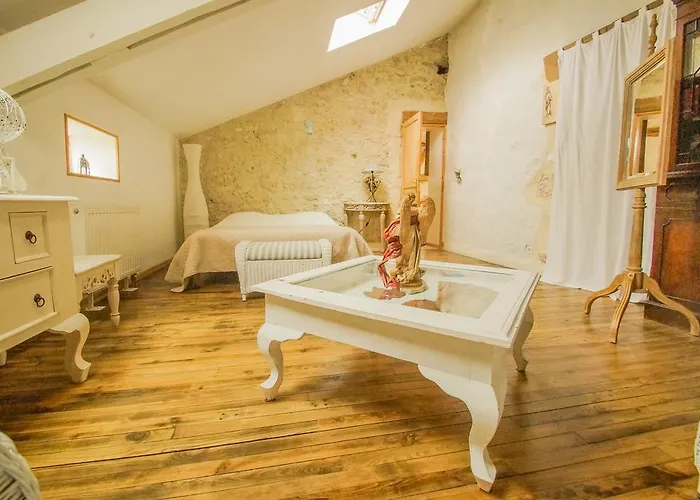 Chambres D'hotes Domaine De La Rose Des Vents Bed & Breakfast