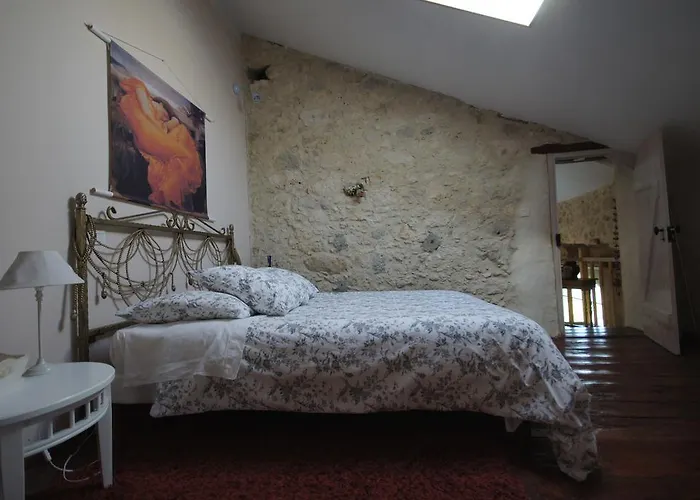Chambres D'hotes Domaine De La Rose Des Vents Bed & Breakfast Castelnau-sur-lʼAuvignon