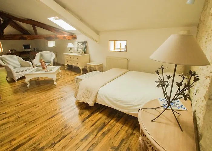 Chambres D'hotes Domaine De La Rose Des Vents Bed & Breakfast Castelnau-sur-l'Auvignon